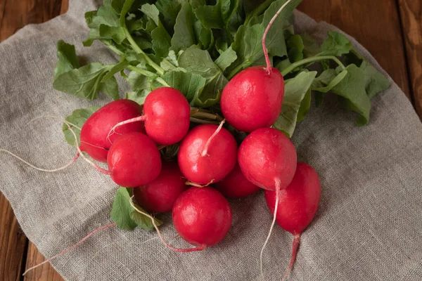 Rábano Rojo Fresco Sobre Fondo Madera Comida Vegetariana Hortalizas — Foto de Stock