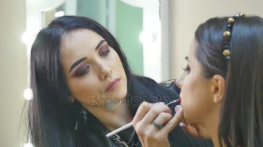 Makeup.Professional makyaj. lipgloss. ruj