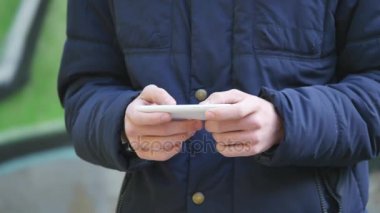 Öğrenci manifatura hücre veya cep telefonu