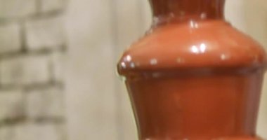 Çikolata fondü çeşme bir tablo