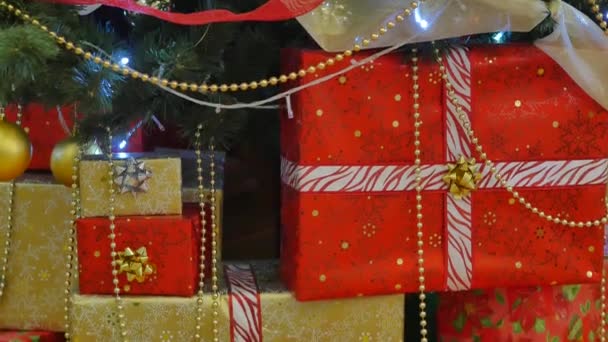 Cadeaux de Noël sous le sapin