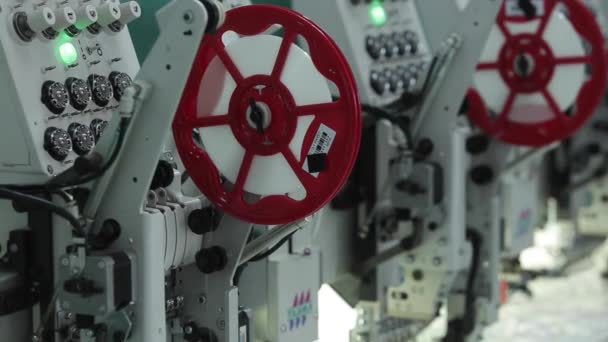 自动缝纫机和服装，详细的缝纫机，缝纫机配件项目 — 图库视频影像