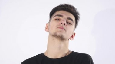 kötü niyetli ve g.Pasquali beyaz bir arka plan üzerinde izole portre - man