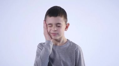 çocuk kendini kişi üzerinde avuç içi yener