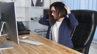 muhasebeci mali belgeleri ile gömülmek