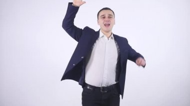 adam beyaz arka plan üzerinde sonuçlarına göre heyecan almak