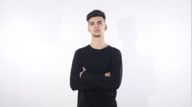 kötü niyetli ve g.Pasquali beyaz bir arka plan üzerinde izole portre - man