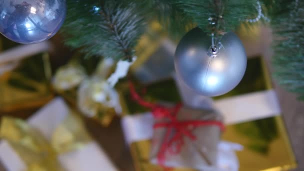 Рождественское оформление на абстрактном фоне, винтажный фильтр, мягкий фокус — стоковое видео