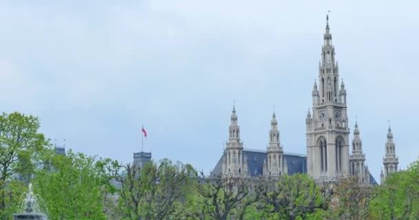 Neues Rathaus in Wenen in Oostenrijk — Stockvideo