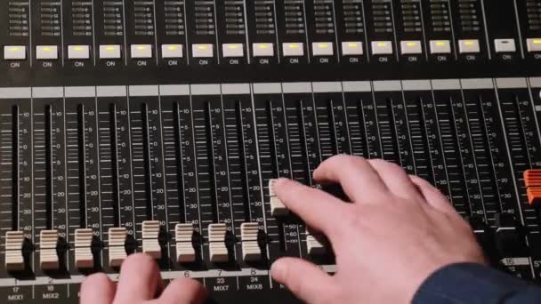 Different modes of sound console — Stock Video