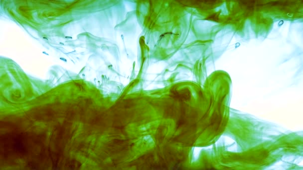 Green ink in water abstract — Stock Video
