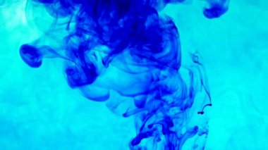 mavi mürekkep suda yayılması