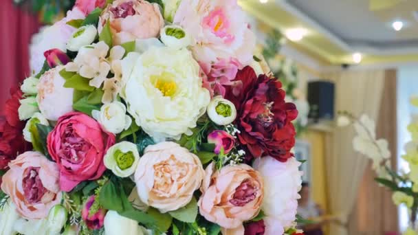 Fragmento de decoración de flores de boda — Vídeo de stock