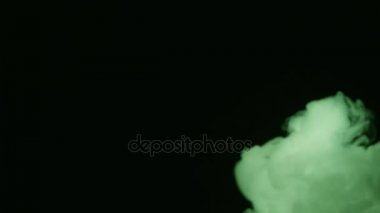 Neon yavaş hareket içinde duman temsil eden kaliteli motion animasyon animasyon üzerinde siyah bir arka plan