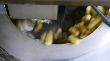 aperatifler ve çerezler üretim Fabrikası'nda