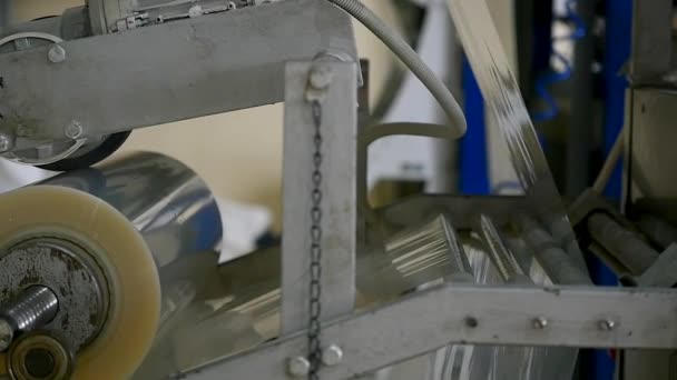 Máquina automática para embalagem na fábrica — Vídeo de Stock