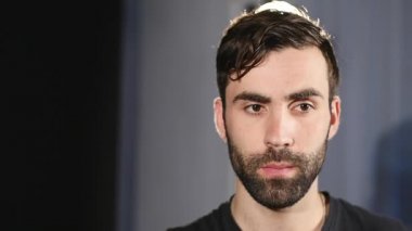 bir adam vaping elektronik sigara Close-Up