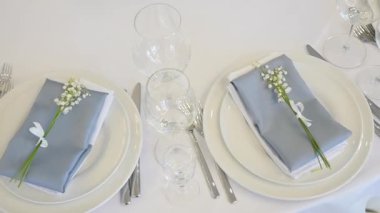 Düğün masa aracının plakasına