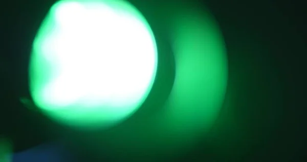 Abstrato luz verde fundo em preto — Fotografia de Stock