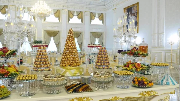 Candy Bar Свадьба, candy buffet, вкусный Candy bar на свадьбе — стоковое фото