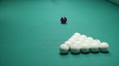 Rus bilardo topları vardır
