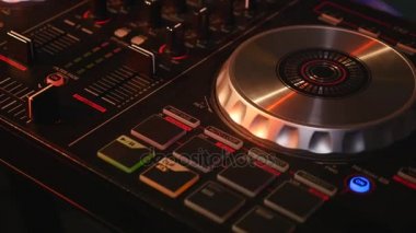 DJ şarkıları ekipman eller closeup karışımları