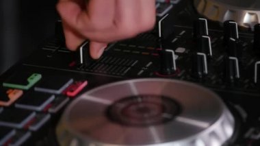 DJ keskin denetimleri taşır