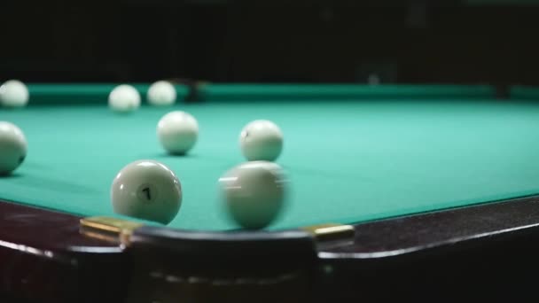 Rus bilardo topları vardır — Stok video