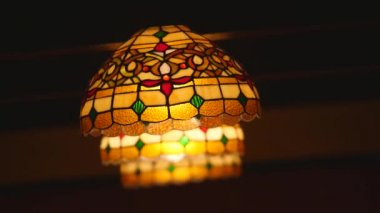 Mozaik tasarımı ile renkli fener