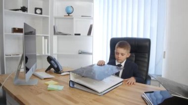 Çocuklarda office belgelerini gözden geçir