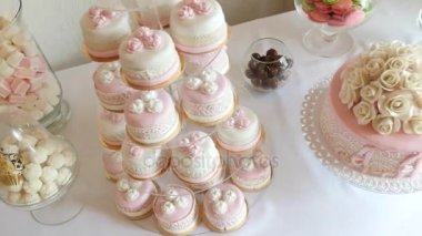 Şeker çubuğu düğün, şeker büfesi, bir düğünde lezzetli çikolata