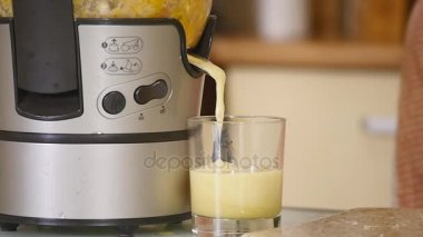 Sıkma portakal suyu yapmak için