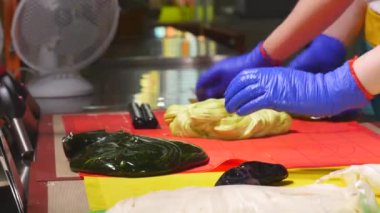 Karamel şekerler, uzun şekerler haddeleme kalıp imalatı