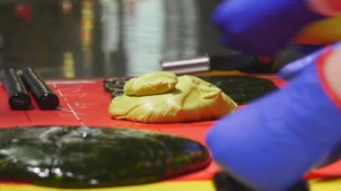 Karamel şekerler, uzun şekerler haddeleme kalıp imalatı