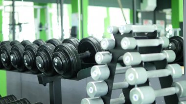 birçok fitness halter salonunda