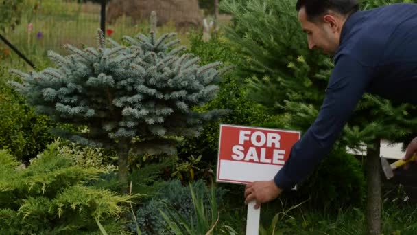 Signe de marteau mâle à vendre — Video