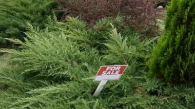 Erkek el işareti Satılık çekiç