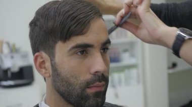 Erkek saç şekillendirme bir berber dükkanı veya saç salonda. Berber Dükkanı