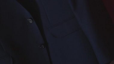 Güzel şık mavi düğün damat kostüm, mavi düğün ceket