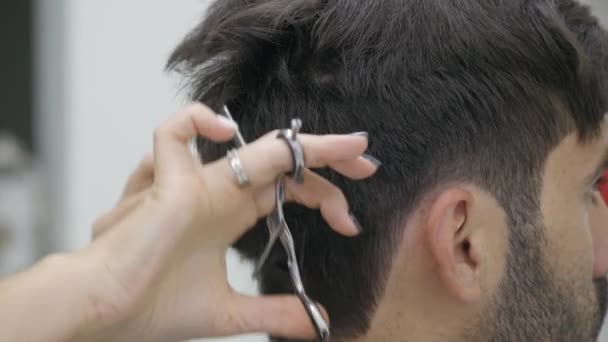 Clipper de corte de pelo de peluquería — Vídeo de stock