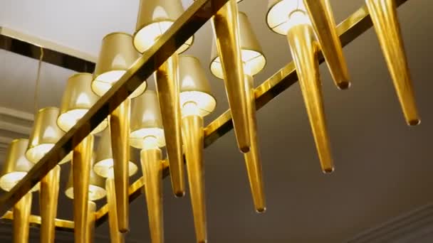 Plafonniers modernes. gros plan 