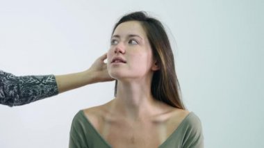 profesyonel bir model - renk çalışma sanatçı makyaj sınıflandırma