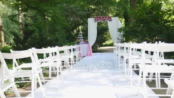 Fiori per cerimonia nuziale, matrimonio arco sfondo — Video Stock