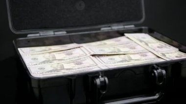 Bir milyon dolar dolu döndürme kadar kapatın