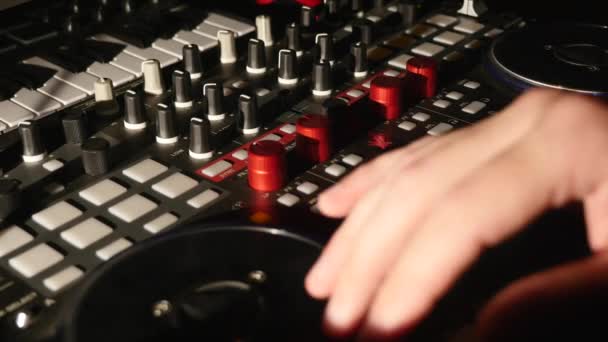 Mixer le son au mixeur professionnel — Video