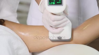 Donanım şekil düzeltme. Makine kozmetik. Kadın vakum-silindir masaj yordam. Anti-Selülit programı Sağlık ve zayıflama için. Yakın çekim cihazları sorun alanı masajlar