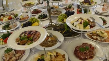 Düğün masa gıda ile