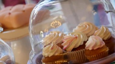 Şeker çubuğu düğün, şeker büfesi, bir düğünde lezzetli çikolata