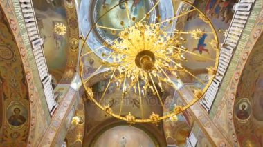 Büyük bronz avize katedral Hıristiyan Kilisesi, yakın çekim