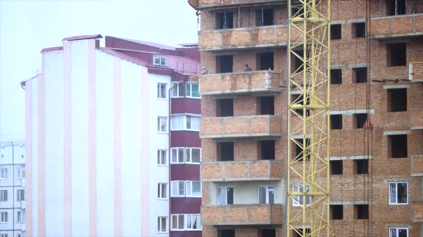 Gebäude im Bau. Zeitenfinsternis — Stockvideo